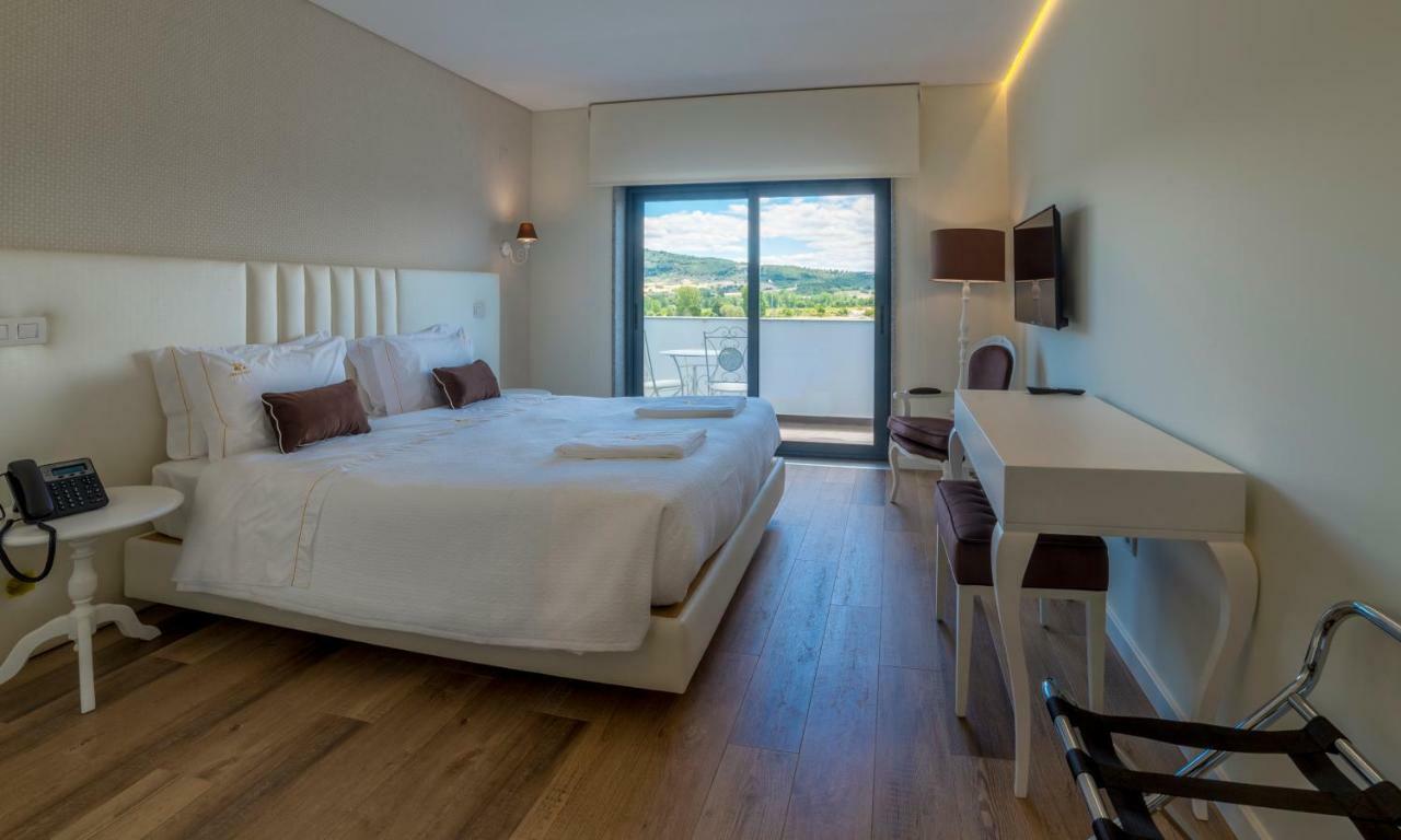 קוביליה Terrace Serra Hotel מראה חיצוני תמונה