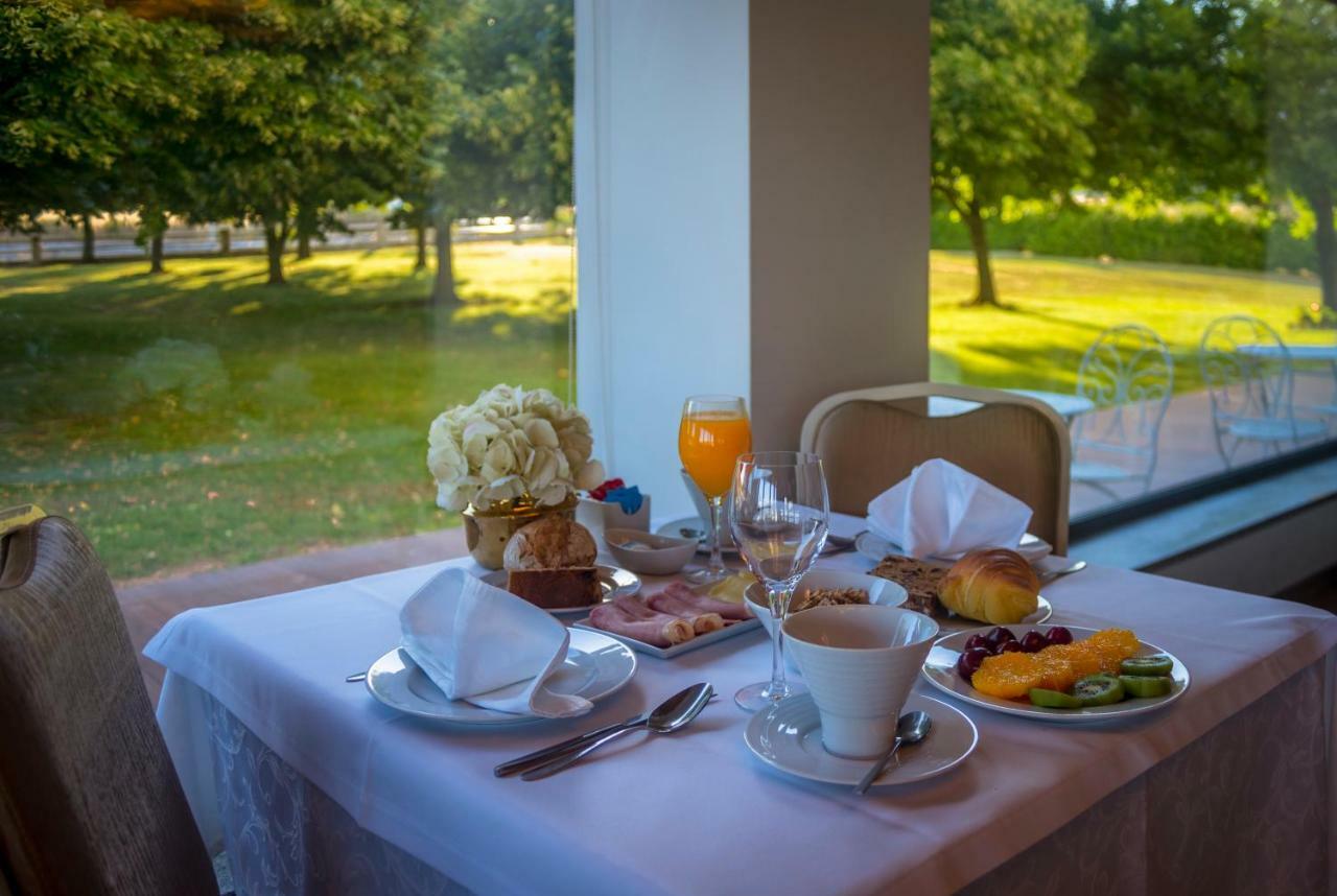 קוביליה Terrace Serra Hotel מראה חיצוני תמונה
